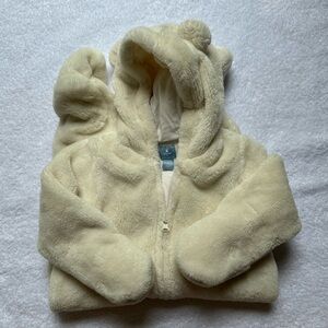 Baby GAP white fleece fuzzy teddy bear snowsuit bunting footie 6-12 months